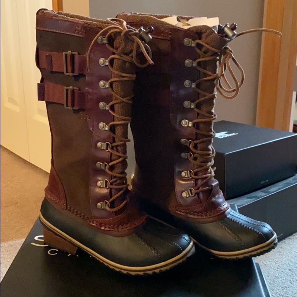 Sorel conquest Carly boots, size 7.5